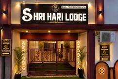 Shri Hari Lodge - 10 mins walking to Shri Ram Mandir & Hanuman Garhi