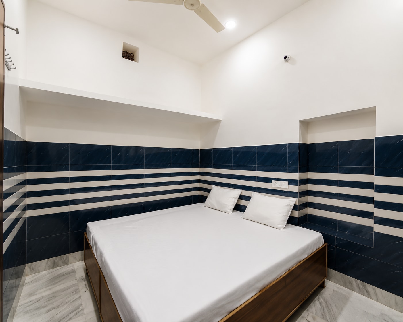 The Kashi Vibe Homestay - Tap to explore photos