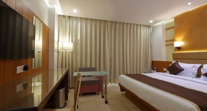 Hotel Pragati The Grand Room Type - Deluxe Room