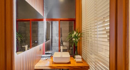 A&EM Art Hotel Room Type - Deluxe (No window) - Afternoon tea