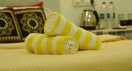 ROCKIT CAFE & STAY Room Type - Deluxe King Room