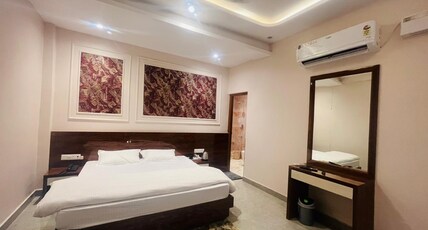RAM ANANDAM INN Room Type - Superior Suit Room(3 KING SIZE BED WITH BALCONY , ) RAM ANANDAM INN Room Type - Superior Suit Room(3 KING SIZE BED WITH BALCONY , )