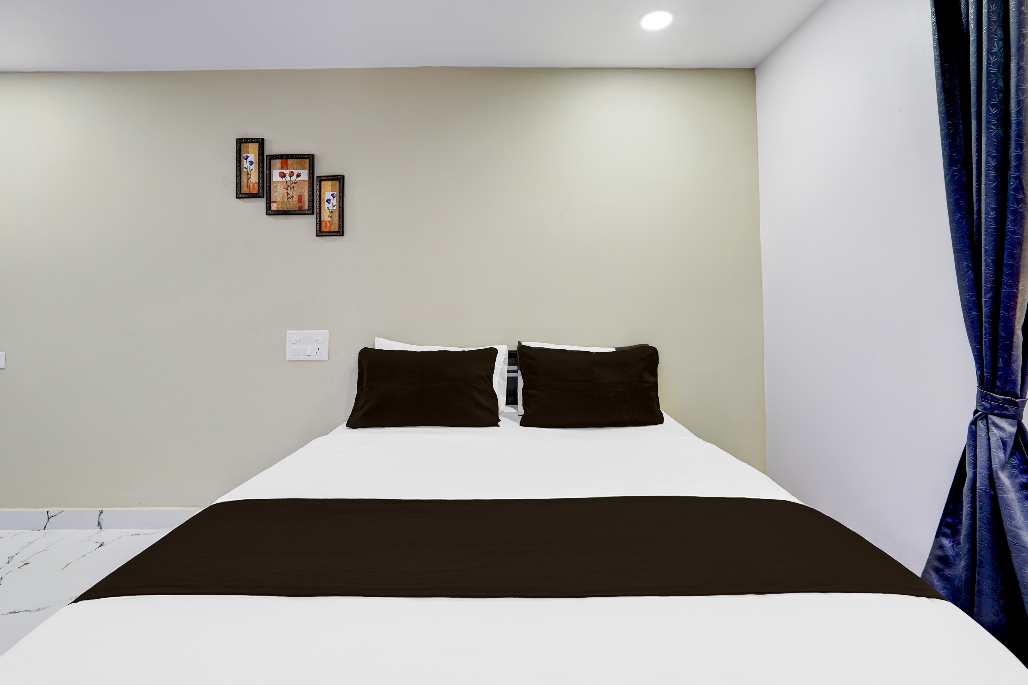 Hotel O PRAMOD GUEST INN - Tap to explore photos