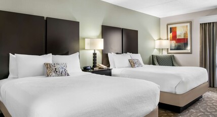 Best Western Okemos/East Lansing Hotel & Suites Room Type - Accessible - 2 Queen, Mobility Accessible, Bathtub, Non-Smoking, Full Breakfast Best Western Okemos/East Lansing Hotel & Suites Room Type - Accessible - 2 Queen, Mobility Accessible, Bathtub, Non-Smoking, Full Breakfast