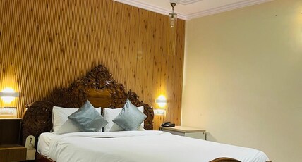 Maruti Residency Room Type - Deluxe Double AC Room