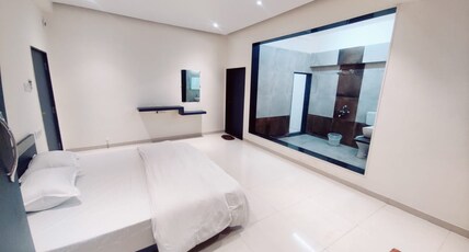 Hotel Grand Savita Room Type - Deluxe Room