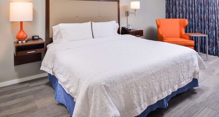 Hampton Inn Seattle/Airport Room Type - KING STANDARD-NON SMOKING