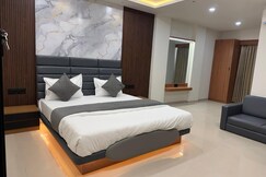 Hotel Peacock Anand.