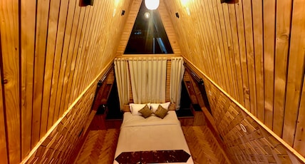 A frame StarGazing chalet Glass roof Jacuzzi Room Type - Bedroom