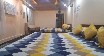 Waruhang Homestay Room Type - Family room 2