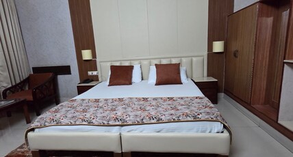 Hotel Sagar View Room Type - Deluxe Room(DBR) A/C