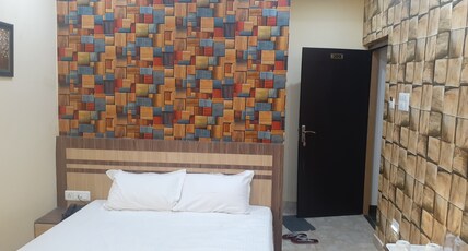 HOTEL & RESTAURENT KALYANI INN Room Type - Super Deluxe Room