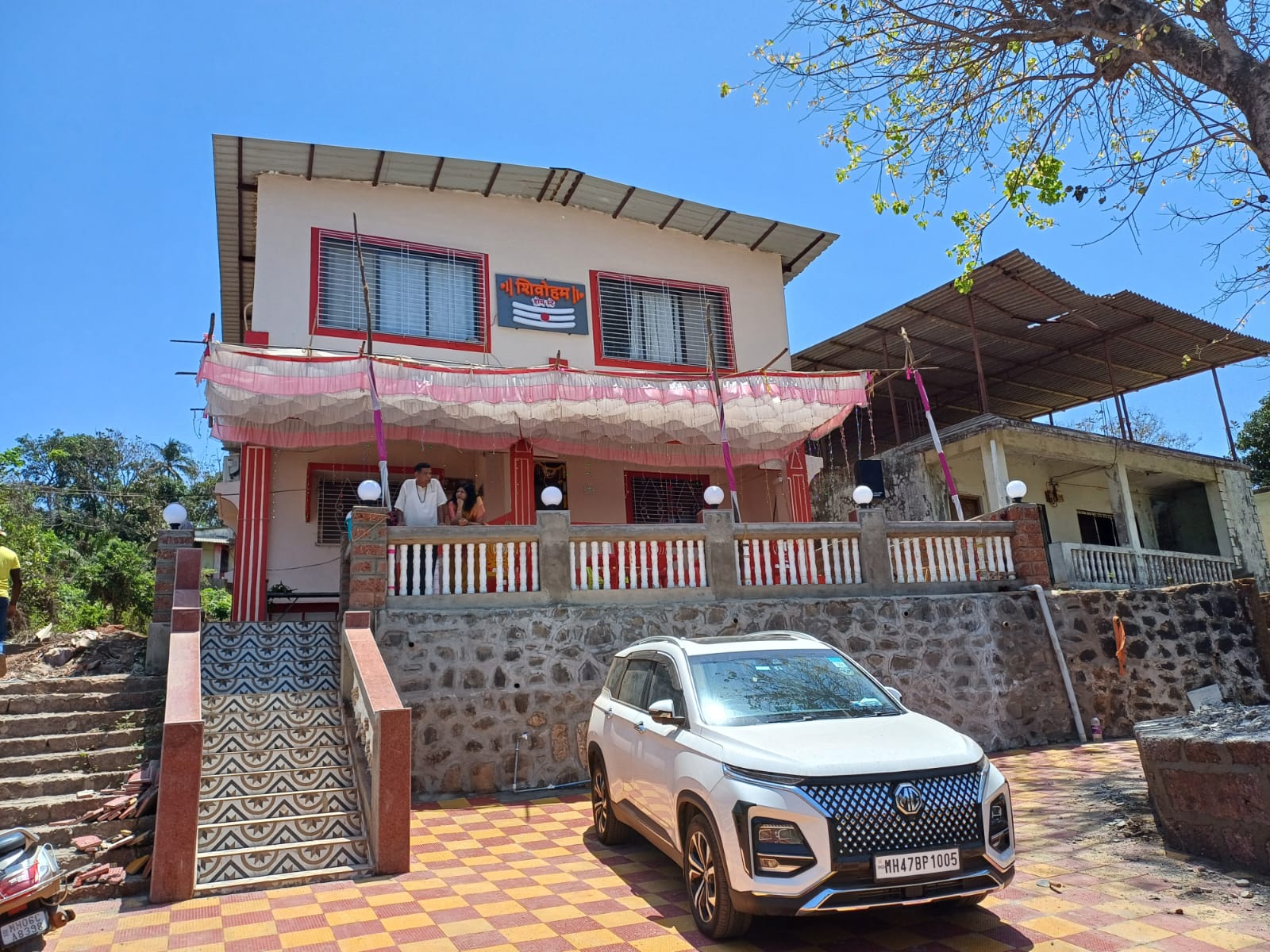 SHIVOHAM HOME STAY - Tap to explore photos