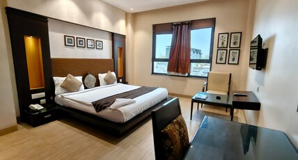 Hotel Shrinath Palace - 1km from Railway Station Room Type - Crown Executive Room with work Station