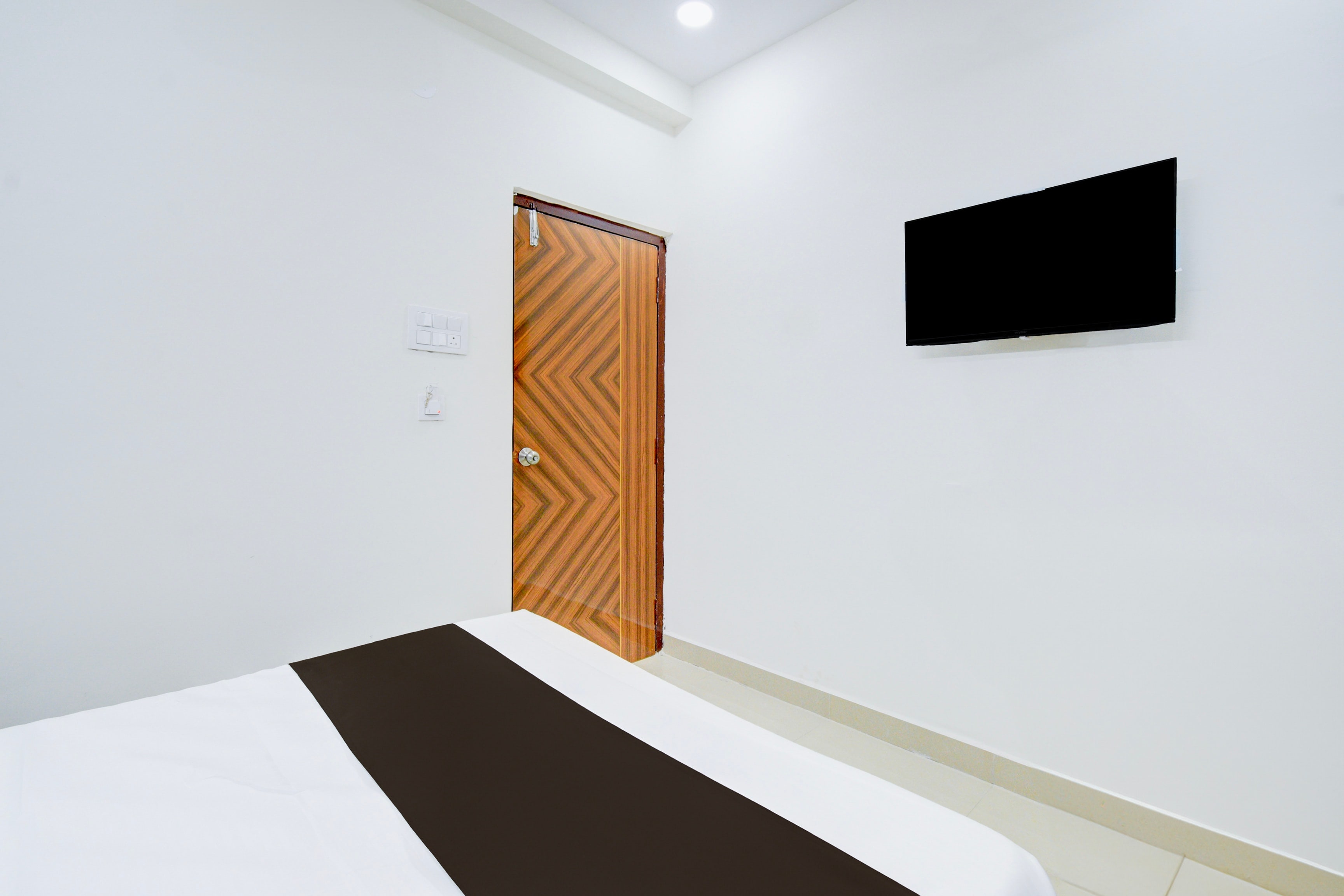 Townhouse Nallagandla Lingampally - Tap to explore photos