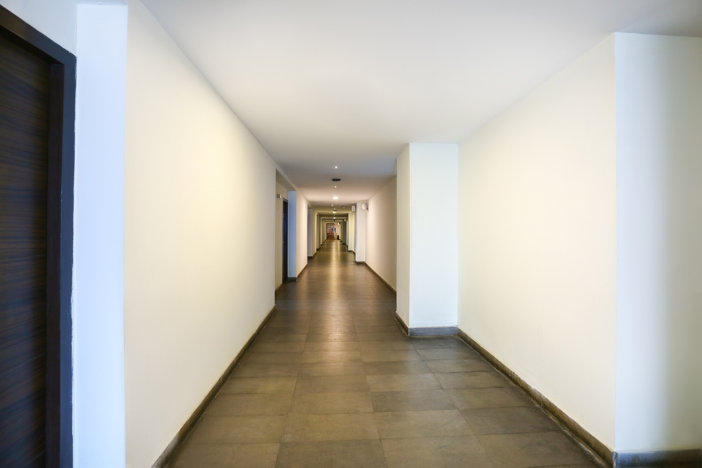 Collection O Skywalk Hotel - Tap to explore photos