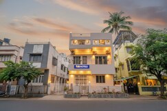 FabHotel Moon Residency