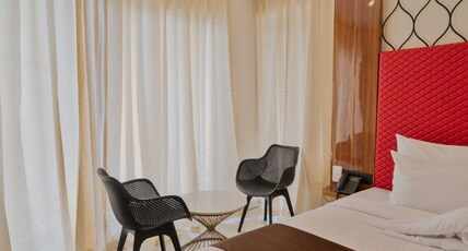 Munnar Mahal By Bloom Hospitality Room Type - Premium Mountain View AC with Balcony
