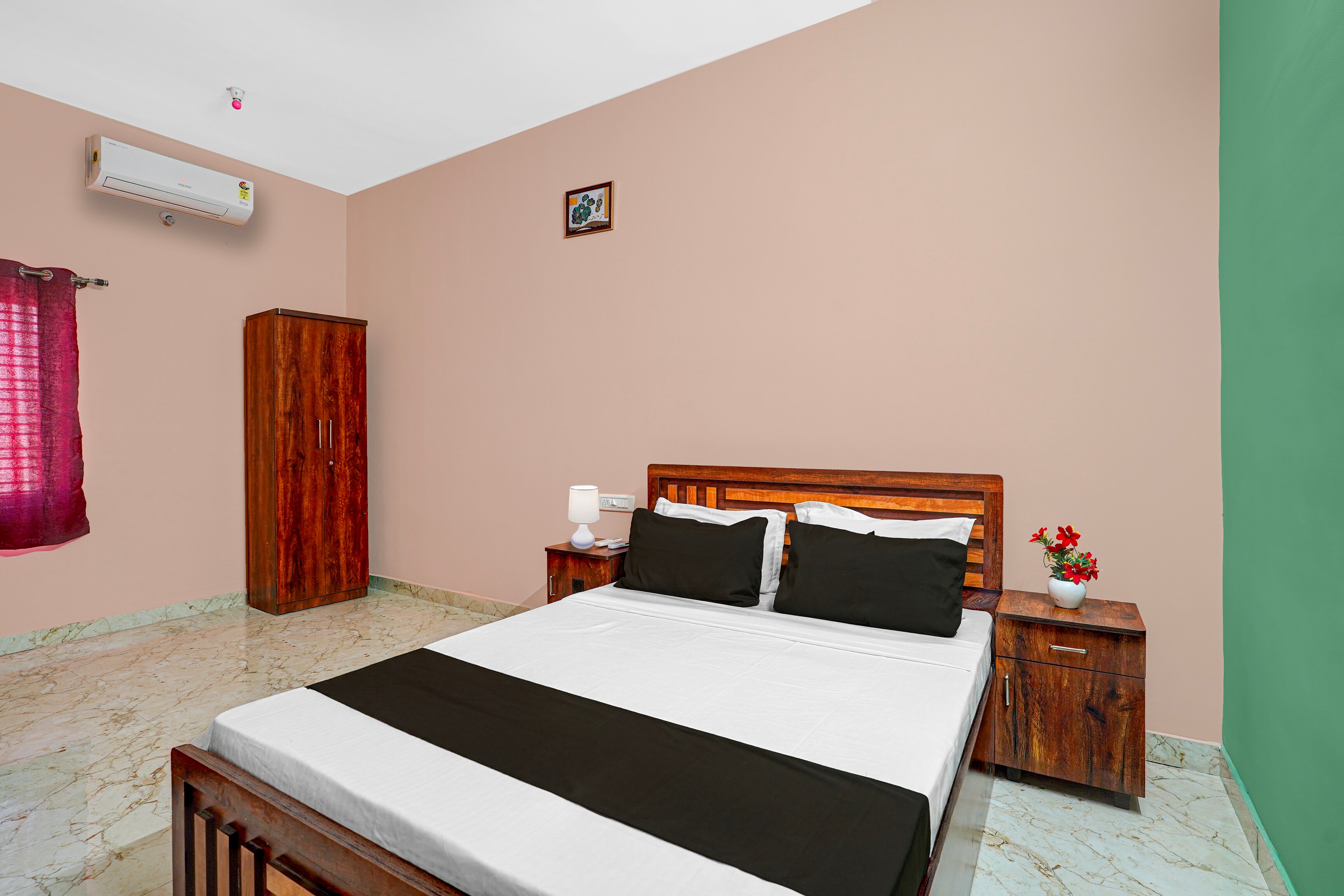 Hotel O Gopalan Mall Bangalore Formerly Gm Comforts - Tap to explore photos