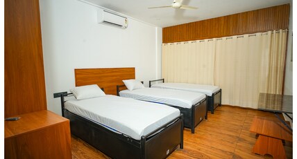 Athidhi Comfort E Premium Hostel Bed & Breakfast Room Type - Bedroom C1
