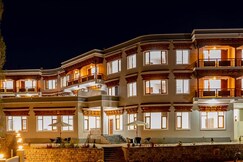 Hotel Karma Residency