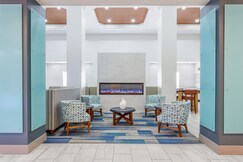 Holiday Inn Express & Suites WILLIAMSBURG