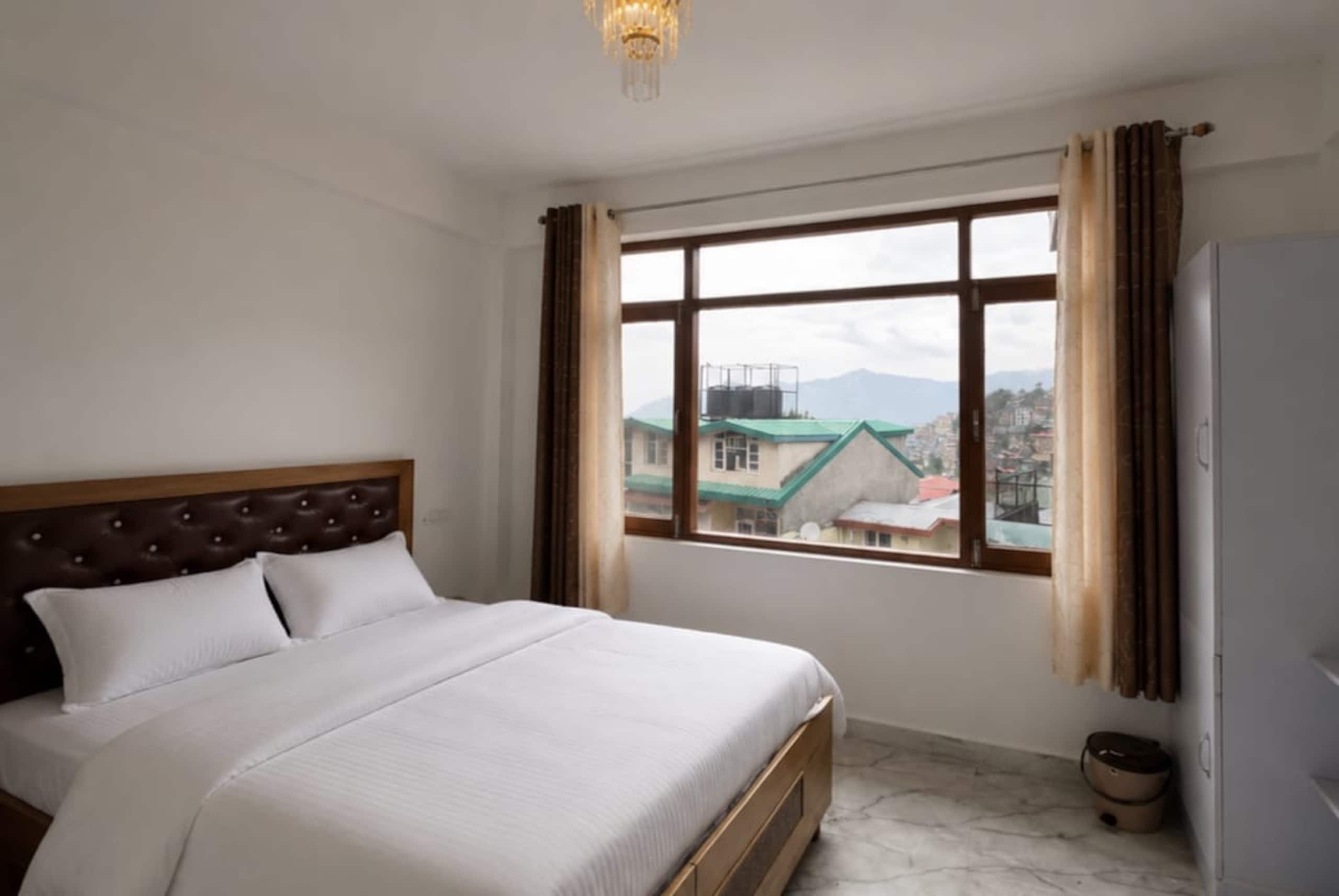 Skyline BnB Modern Stay in New Shimla - Tap to explore photos