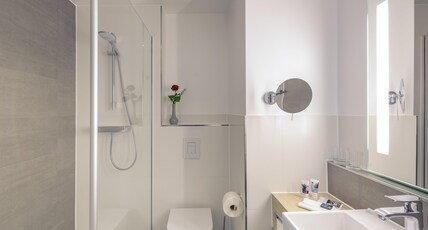 MERCURE ERFURT ALTSTADT Room Type - Privilege Room in a quiet location with doublebed