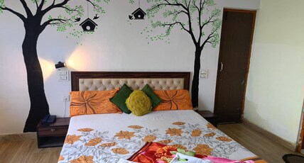 Joshi Holiday Home Stay Room Type - Deluxe Double Room with Balcony