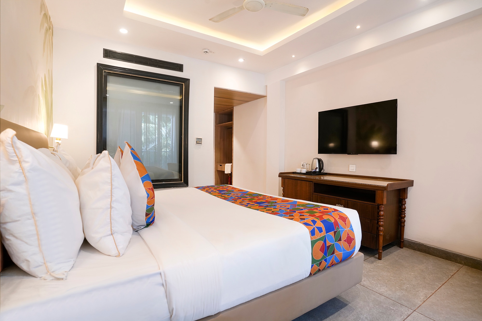 Fabhotel Prime Kings Court - 700M From Calangute Beach - Tap to explore photos