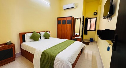 Hotel SilverPark and Restaurant Room Type - Air Conditioned Deluxe Rooms