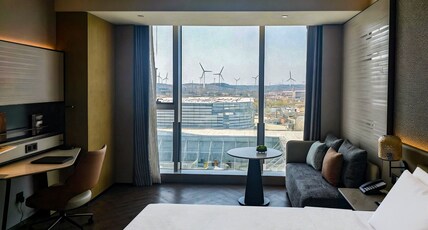 Crowne Plaza WEIHAI BINHAI by IHG Room Type - 1 King Standard Accessible