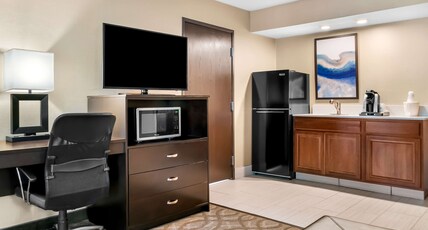 Best Western Okemos/East Lansing Hotel & Suites Room Type - Accessible - Suite King Bed, Mobility Accessible, Roll In Shower, Kitchenette, Sofabed, Non-Smoking, Best Western Okemos/East Lansing Hotel & Suites Room Type - Accessible - Suite King Bed, Mobility Accessible, Roll In Shower, Kitchenette, Sofabed, Non-Smoking,