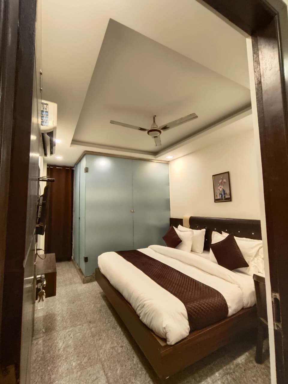 Hotel Nature Bliss - Tap to explore photos