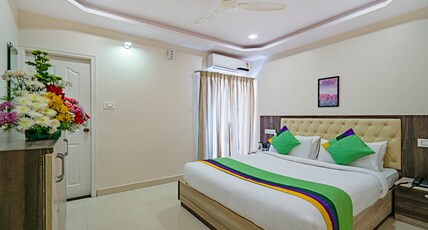 Treebo Elite 7 Koramangala, 500m from Nexus Mall Room Type - Standard Room With Queen Bed