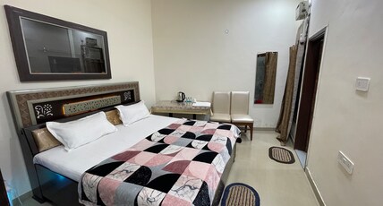 Homestay Comforts | 500m from Airport Room Type - Standard Room