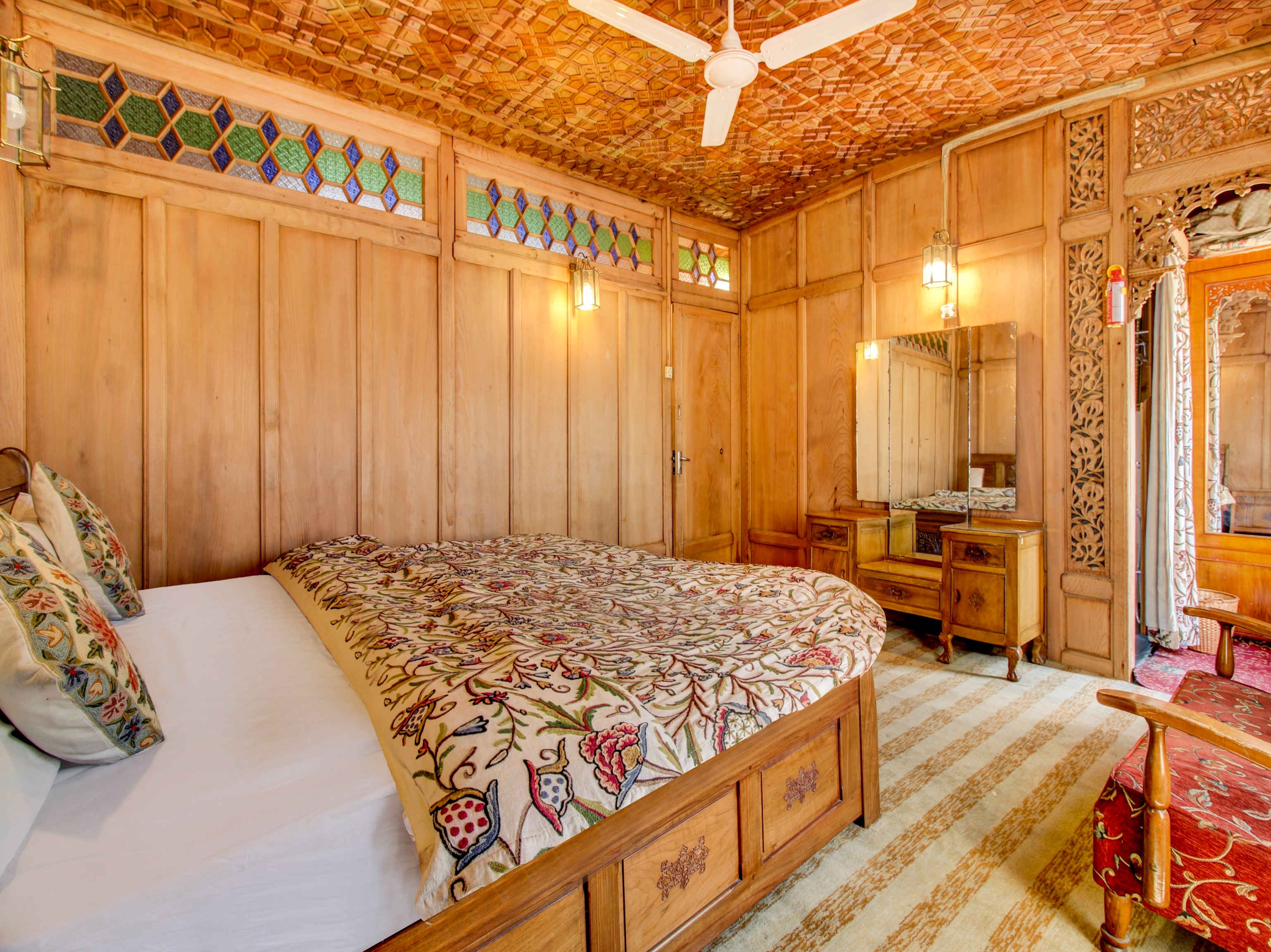 Shahnaaz Group Of Houseboats - Tap to explore photos
