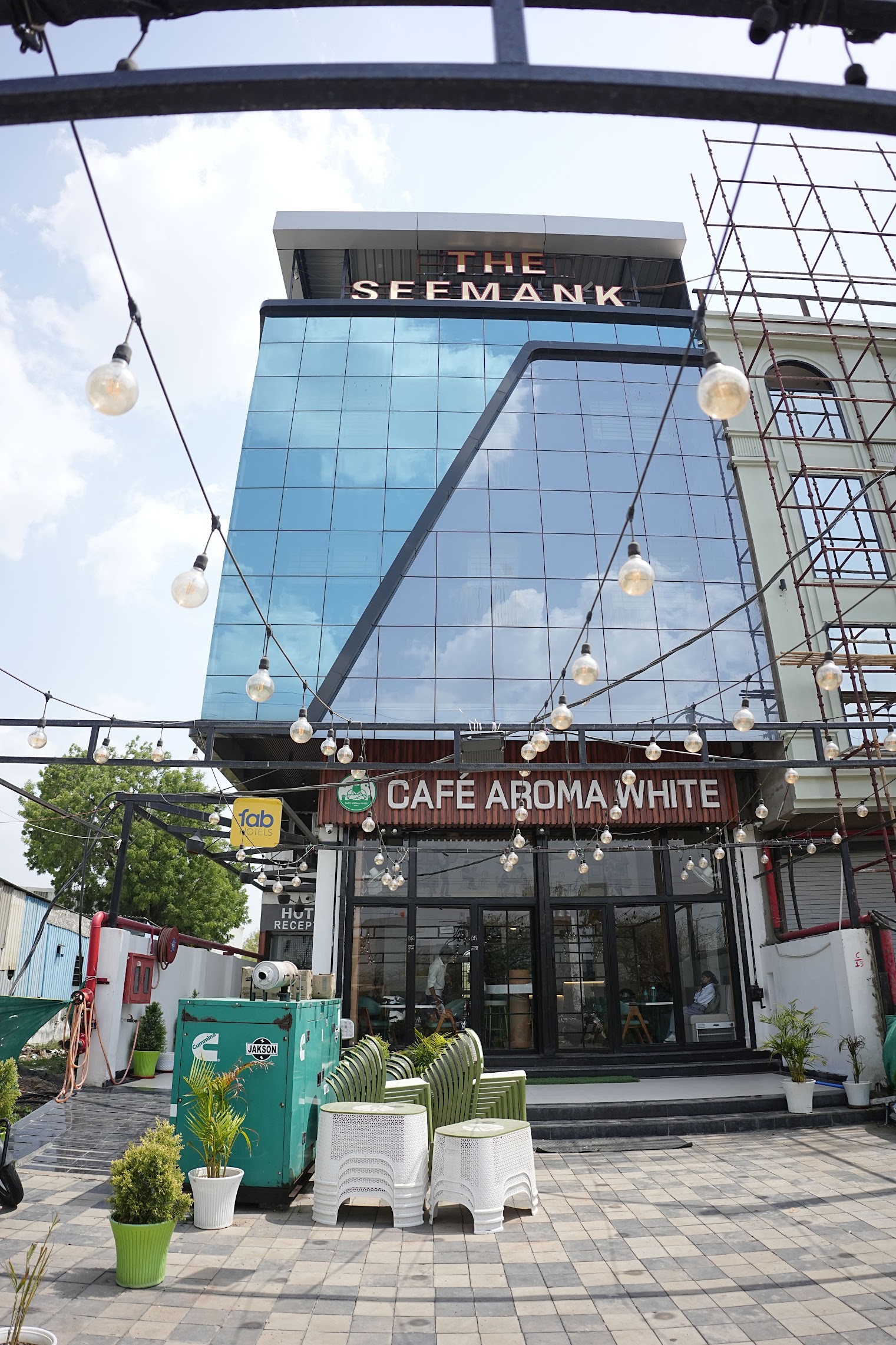 Hotel The Seemank - Tap to explore photos