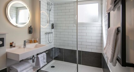 Ibis Roquebrune Cap Martin Menton Room Type - Superior room with 2 single beds and a balcony