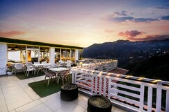 The Winterland Stay | 24x7 Rooftop Cafe | Mussoorie View