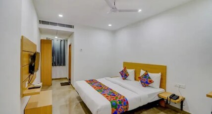 FabHotel The Shashi - Nr. Sarnath Temple Room Type - Premium Room