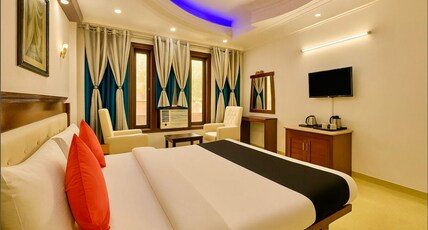 Hotel TJS Royale, Karol Bagh Room Type - Super Deluxe Room