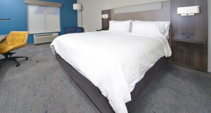 Holiday Inn Express & Suites CONWAY Room Type - STANDARD ROOM