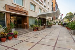 AIRPORT CITY HOTEL