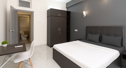 Housr Q City Near US Consulate Room Type - Deluxe Room City View Housr Q City Near US Consulate Room Type - Deluxe Room City View