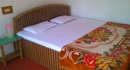 HOTEL CROWN PALACE Room Type - Standard Double Bedroom