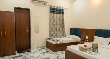 Sri Balaji Dham Room Type - Deluxe Triple Room