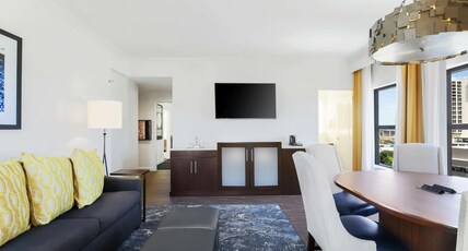 Hampton Inn & Suites Austin - Downtown / Convention Center Room Type - 1 KG 1BDRM SUITE NS