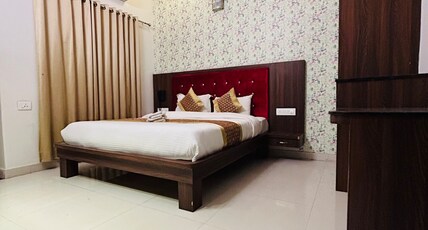 HOTEL VR Room Type - Standard Room with Air Conditioning