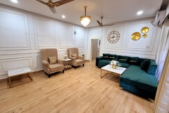 Alora Homestay | Luxury Stay